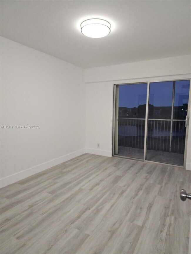 Building Photo - 13550 SW 6th Ct