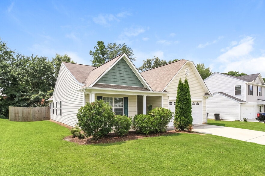 Building Photo - 110 Konnoak Village Cir