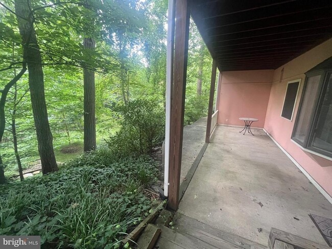 Building Photo - 104 Tulip Ave