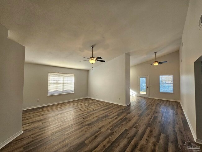 Building Photo - 28 Easton St