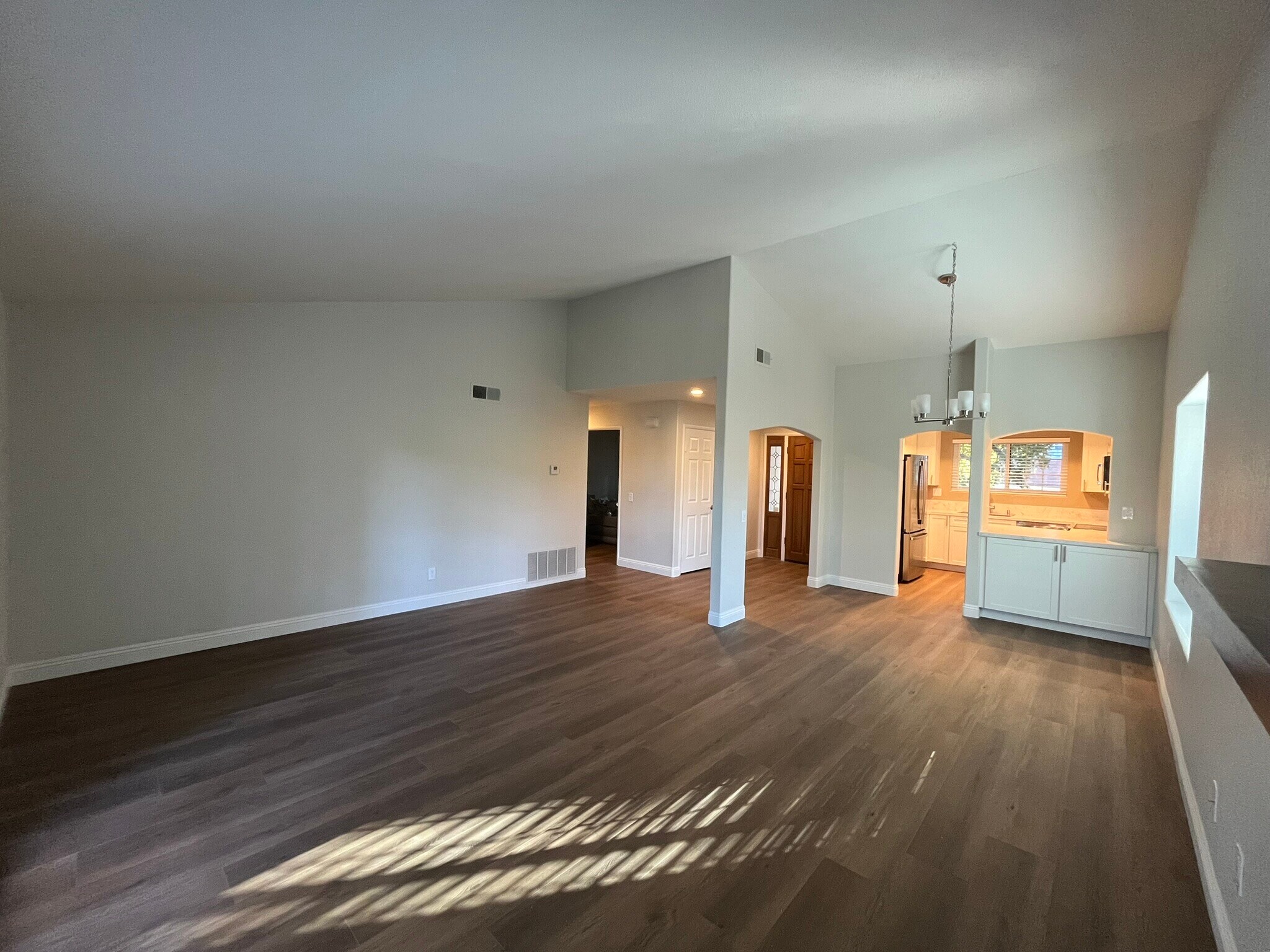 Building Photo - 16274 Avenida Venusto