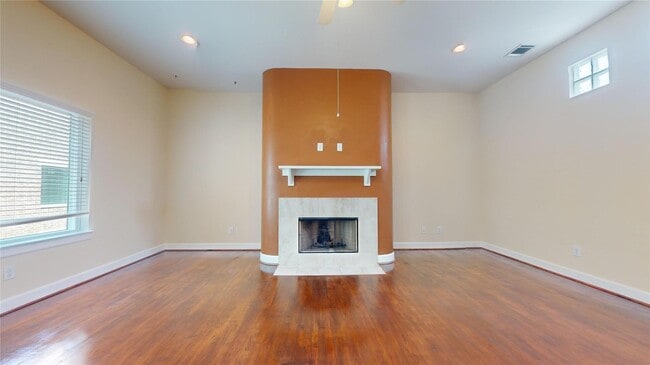 Building Photo - 8749 Bryam St