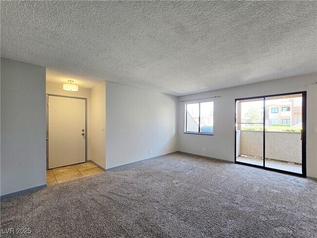 Building Photo - 3720 Snorkel Cir