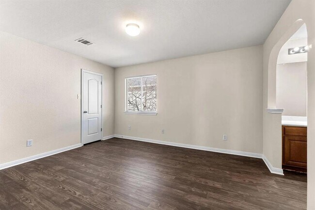 Building Photo - 1209 Laurel Oak Trail