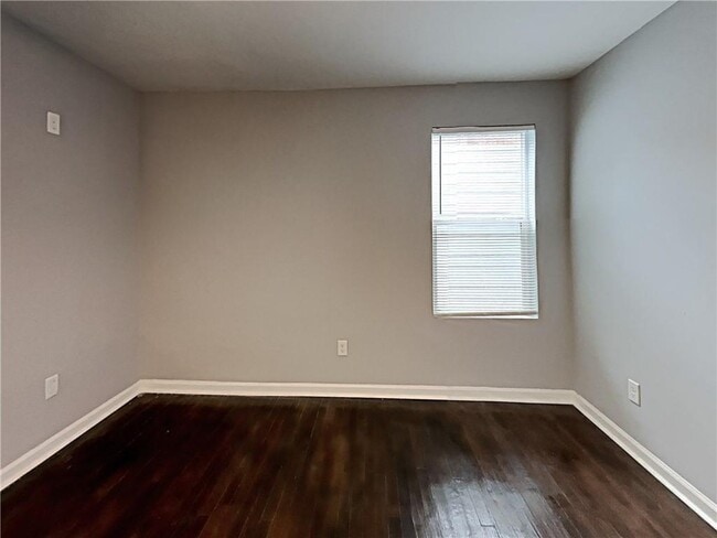 Building Photo - 425 Lanier St NW