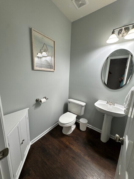 Building Photo - 1418 Whispering Oaks Trl