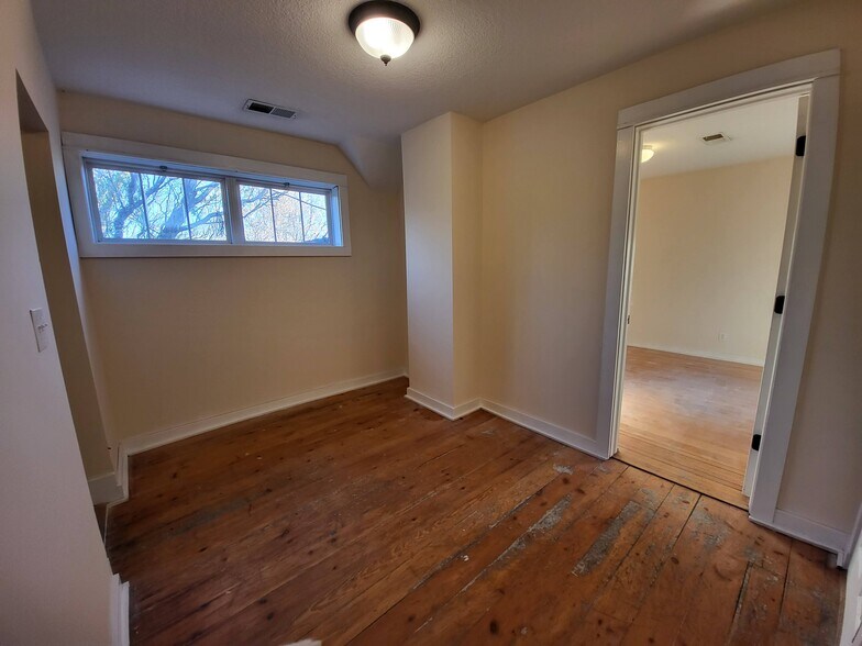 Building Photo - 3311 Pleasant Ave