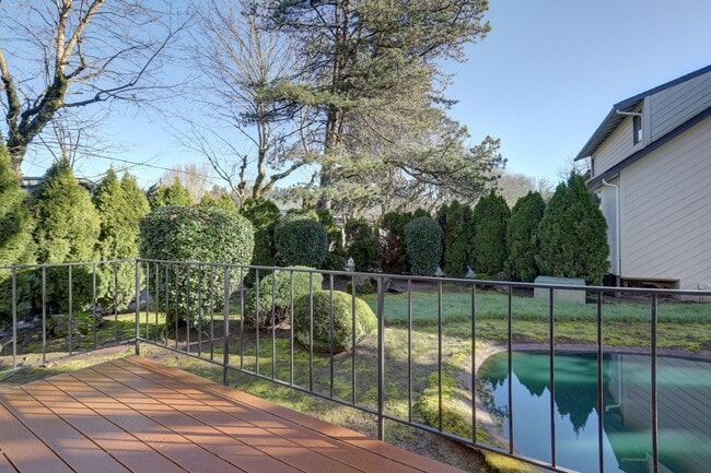 Building Photo - Very Nice 2 Bedroom Kent Valley Townhome, Great Location!