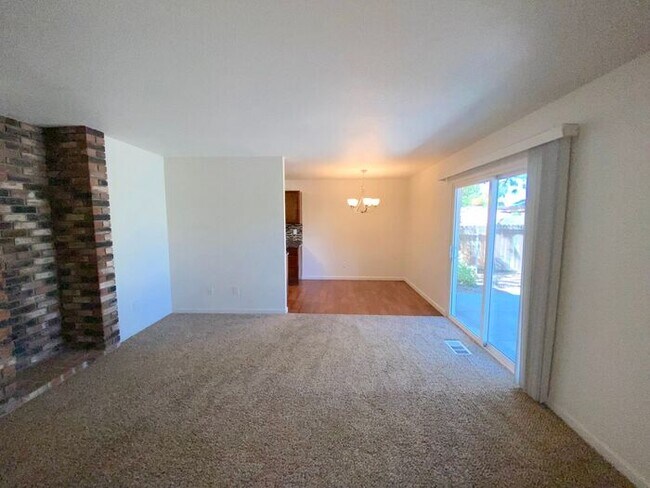 Building Photo - SE Reno Single Story House - Beautiful Pastoral/Mountain Views