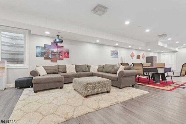 Building Photo - 61 Mechanic St