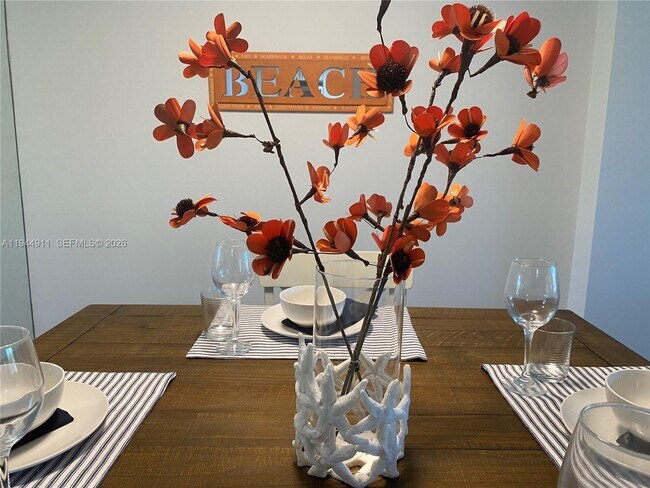 Building Photo - 125 S Ocean Ave