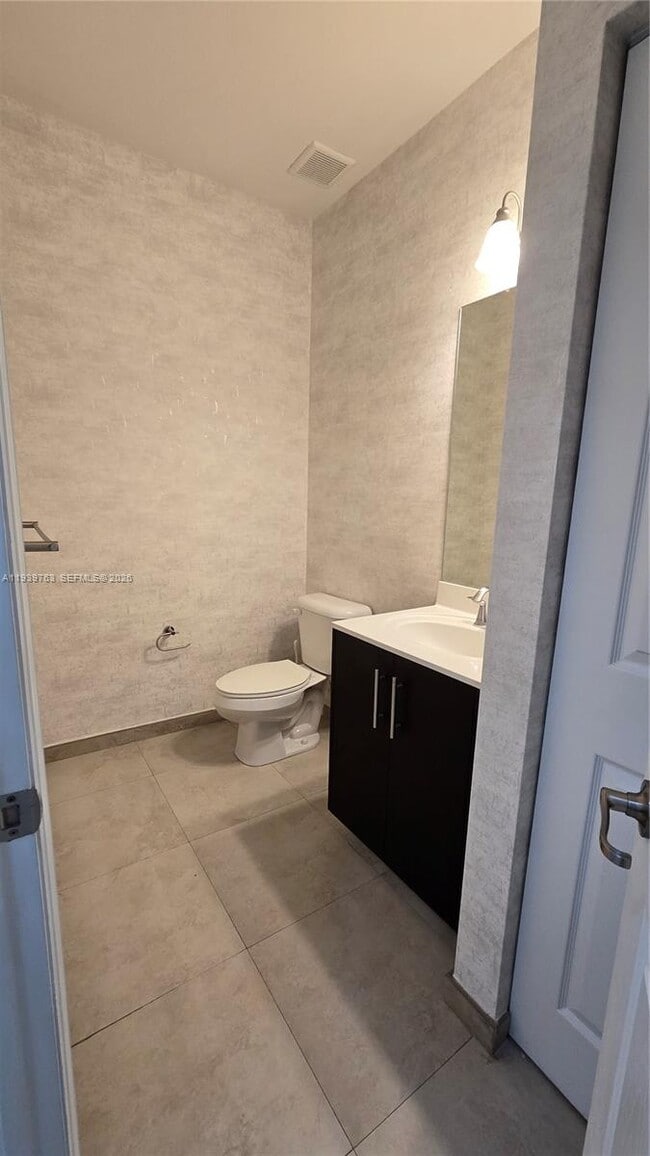 Building Photo - 10320 NW 70th Terrace