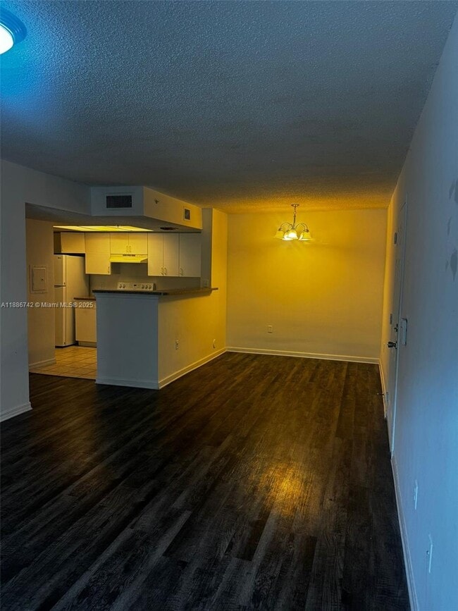 Building Photo - 5035 Wiles Rd