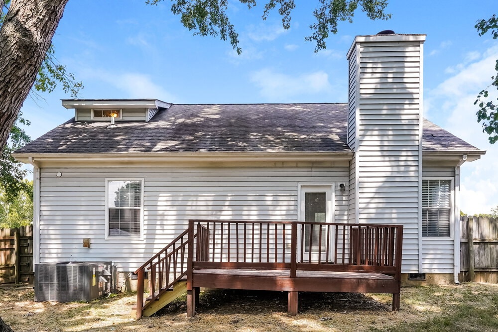 Building Photo - 1502 Cedardale Rd