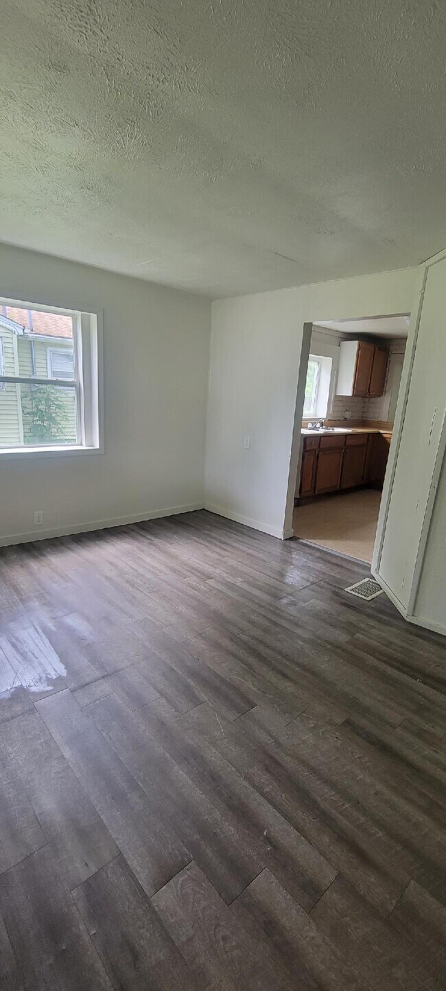 Building Photo - 1554 Willard Ave