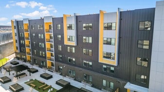 Building Photo - Alta Vue