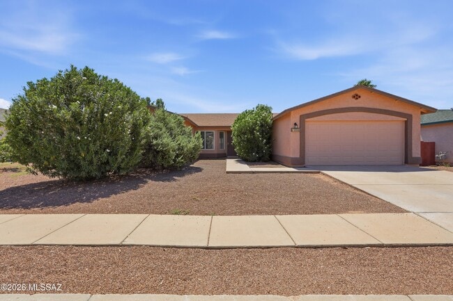 Building Photo - 10008 E Moonstruck Way