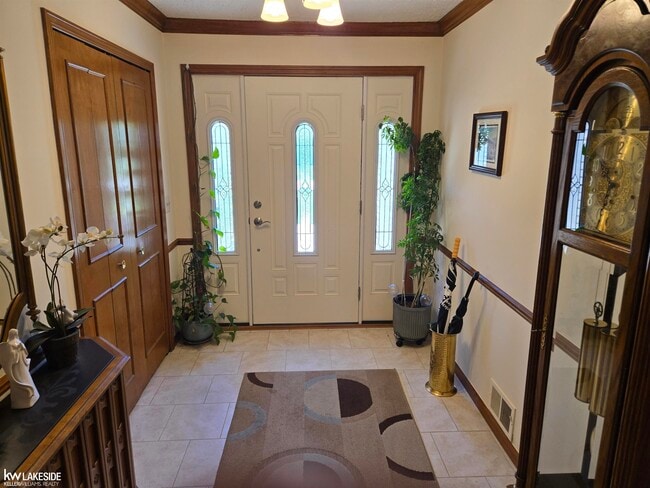 Building Photo - 52843 Deerwood Dr