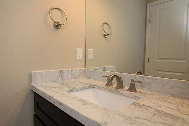 Building Photo - 7917 Elka Lp
