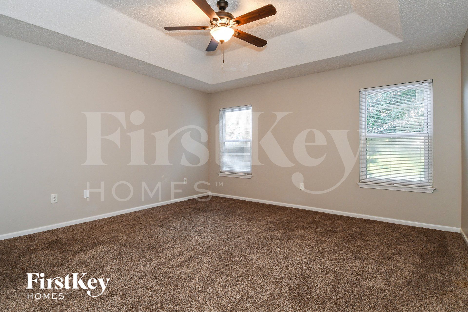 Building Photo - 848 MacKenzie Cir