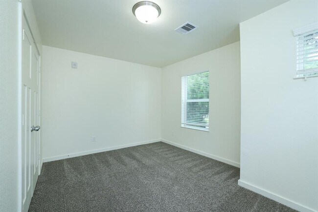 Building Photo - 21155 Gosling Rd