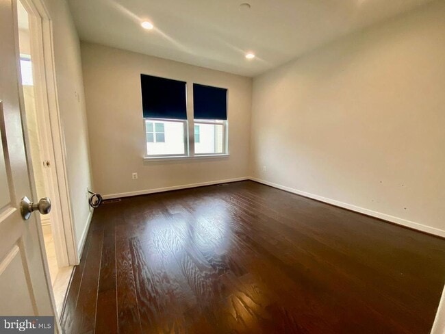 Building Photo - 5135 Longstone Way