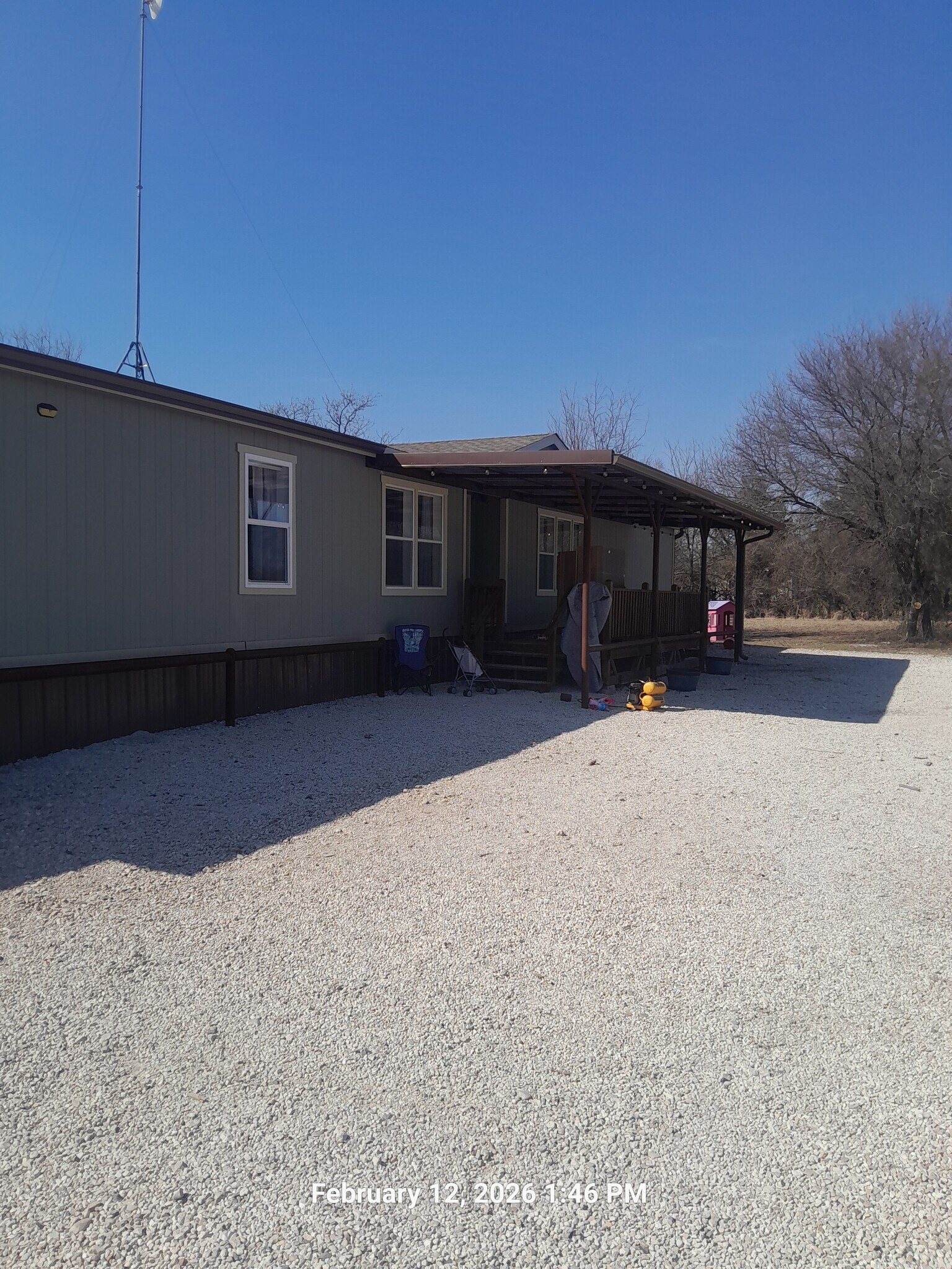 Building Photo - 404 W Old Axtell Rd