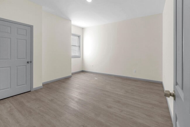 Building Photo - 181-183-183 N 6th St