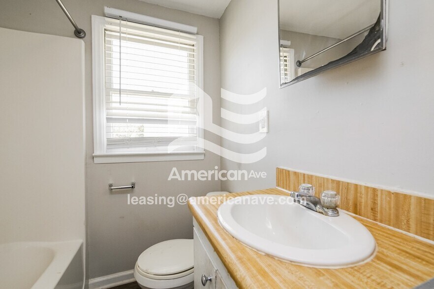 Building Photo - 2408 Slater Ave