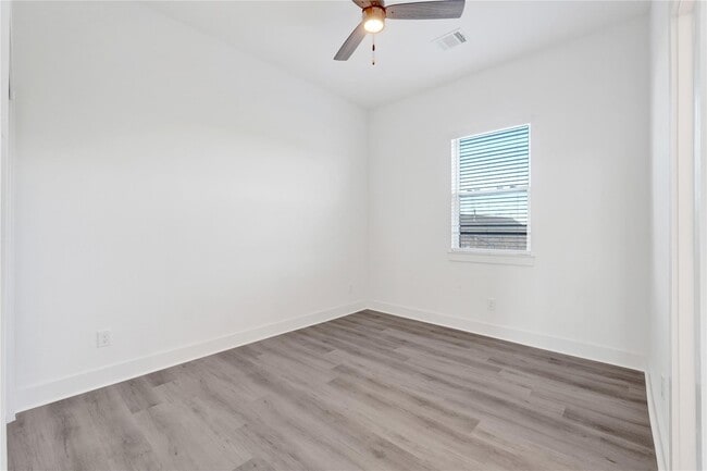 Building Photo - 3210 Frying Pan Pl