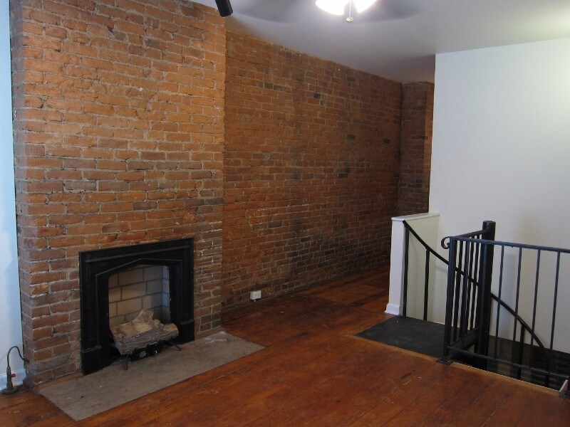Living area - 1016 Bingham St