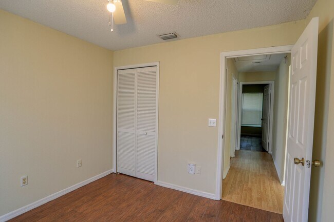 Building Photo - 1057 Kelsey Ave