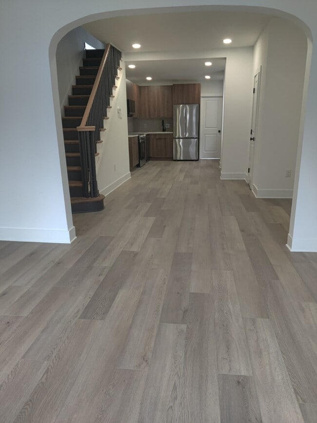 Building Photo - 1750 W Juniata St