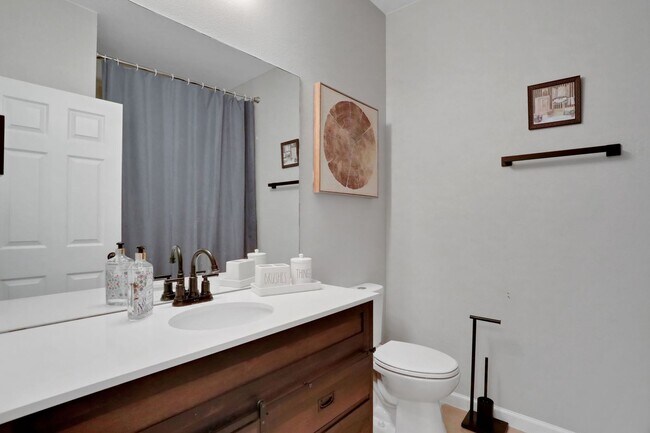 Building Photo - Flagler Station Townhome 3/2.5 - 2 car garage - 2000+ square feet