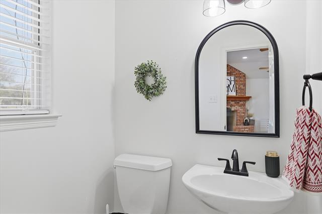 Building Photo - 113 Green Oaks Ct