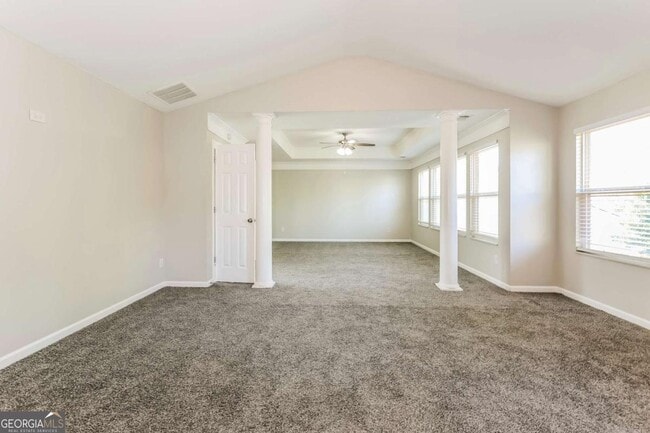 Building Photo - 5521 Village Trace