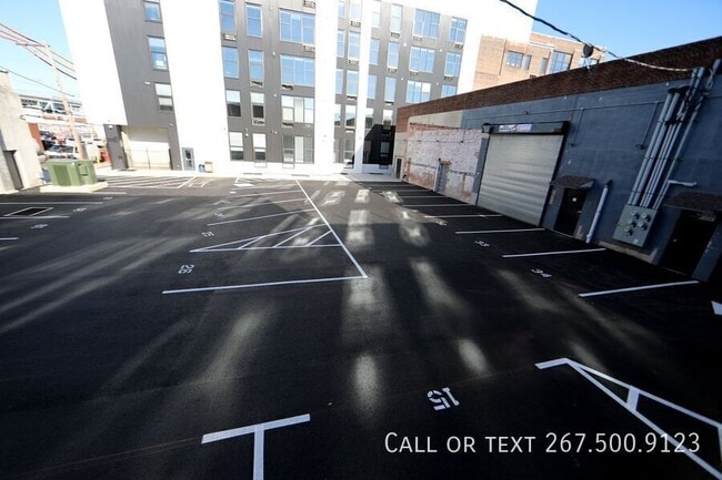 Building Photo - 1810 E Venango St