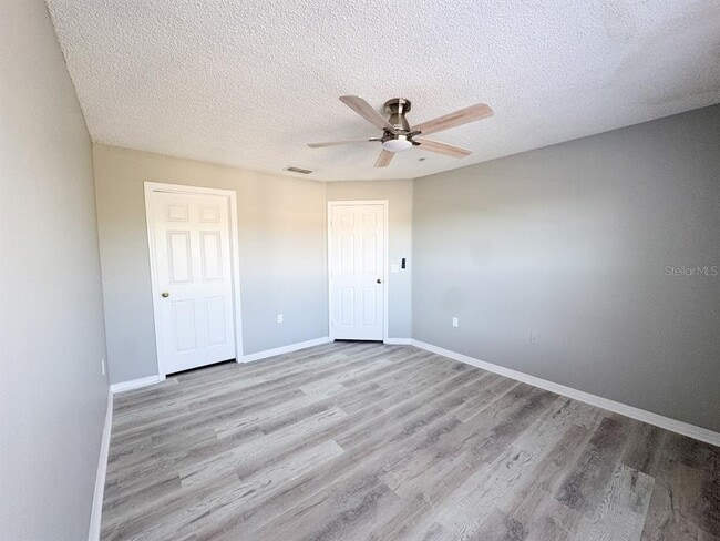 Building Photo - 1919 Summer Club Dr