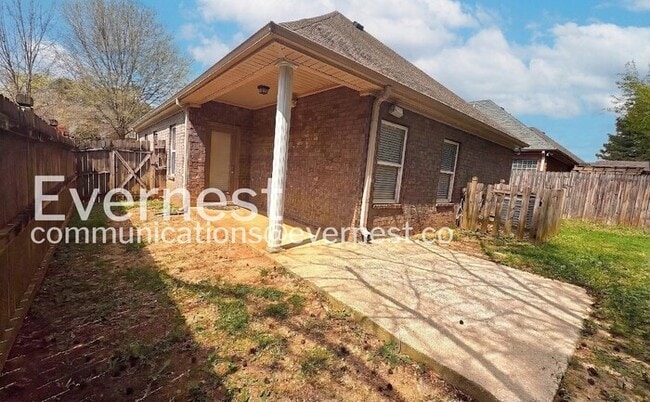 Building Photo - 273 Oxmoor Pl