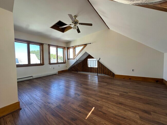 Building Photo - 3 Sachem St