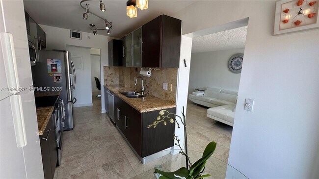 Building Photo - 210 174th St