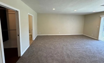 Building Photo - 8827 Darby Ave