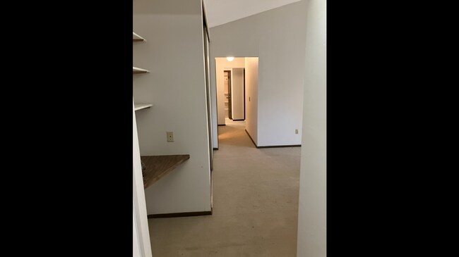 Building Photo - 950 Westbrooke Way
