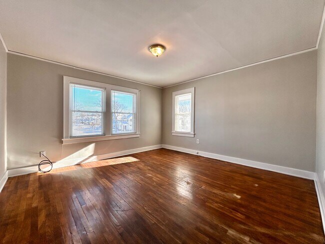 Building Photo - Spacious Four Bedroom Home in Southeast Grand Rapids