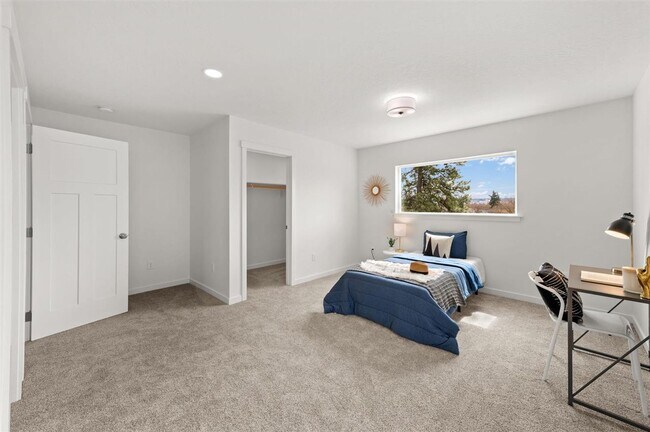 Building Photo - Brand New 2 Bed, 2 Bath Townhouse w/ a View!