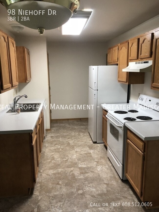 Building Photo - 98 Niehoff Dr