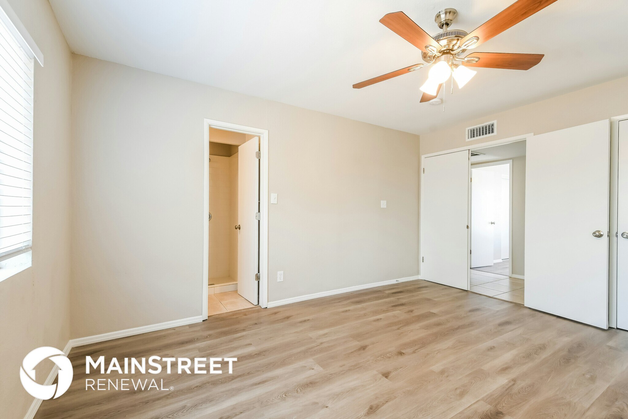 Building Photo - 7007 W Pasadena Ave