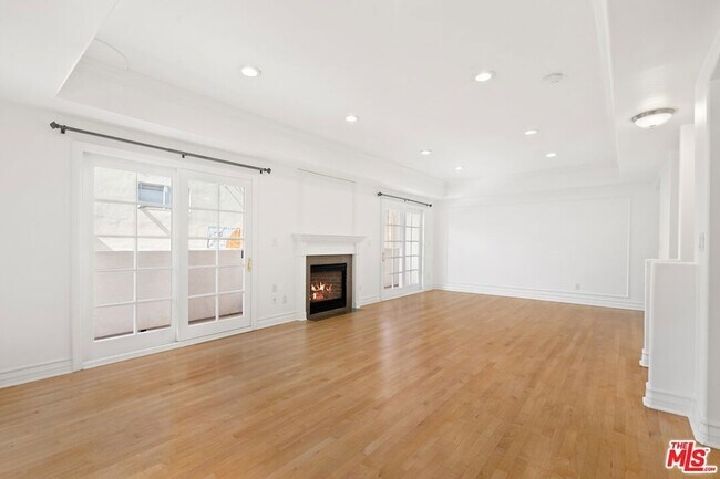 Building Photo - 11723 Mayfield Ave