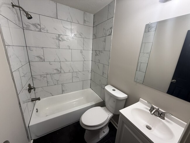 Building Photo - 2626 Whitman Ave