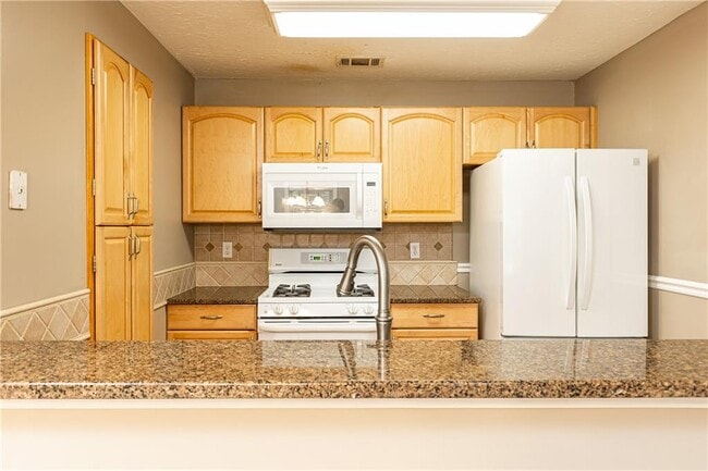 Building Photo - 2014 River Heights Walk SE